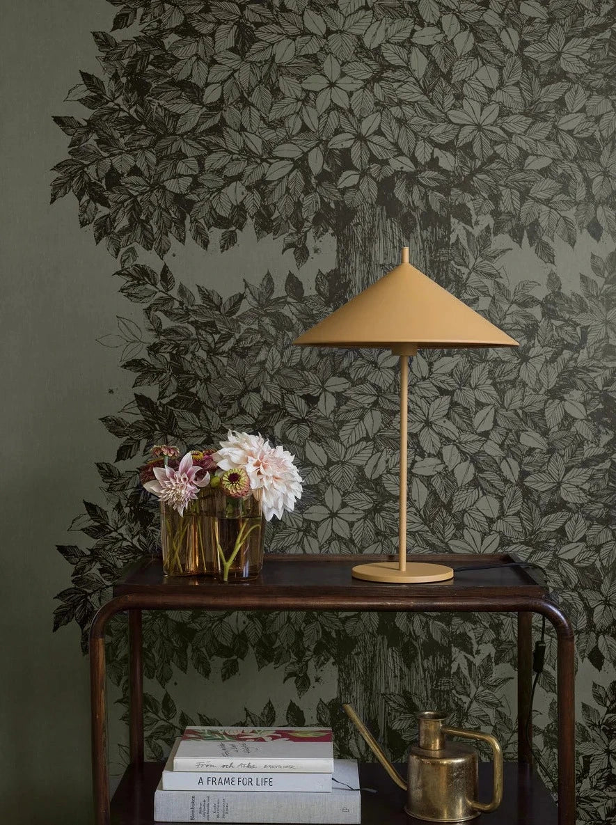 With its eye-catching Hazel tree illustration beautifully crafted on a fine textured background, our Hassel wallpaper in a muted forest green creates a look that is warm and magical.