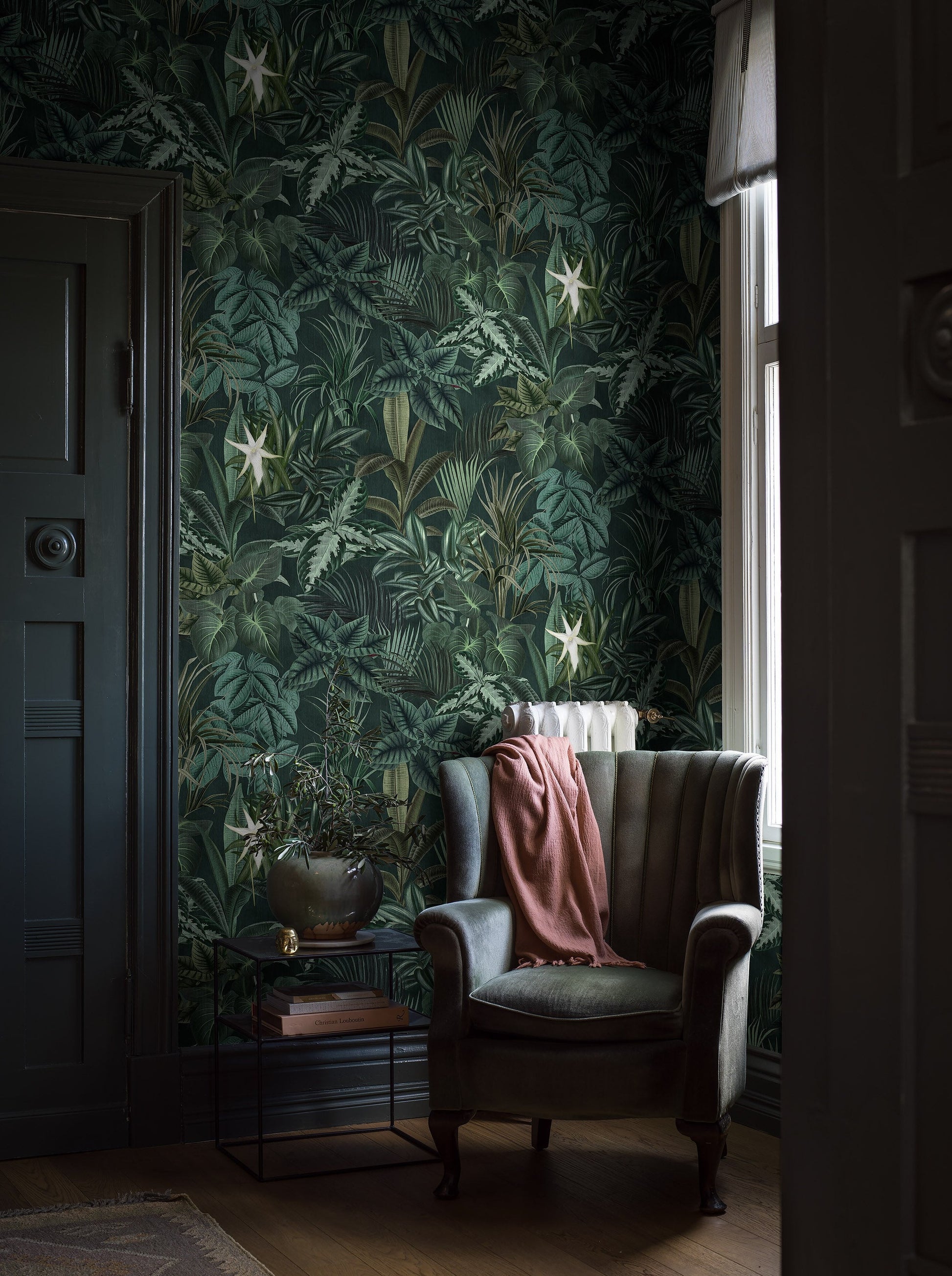 Our Madagascar Leaves wallpaper creates a relaxing space where you can escape the day’s stresses and be soothed by nature’s beauty.