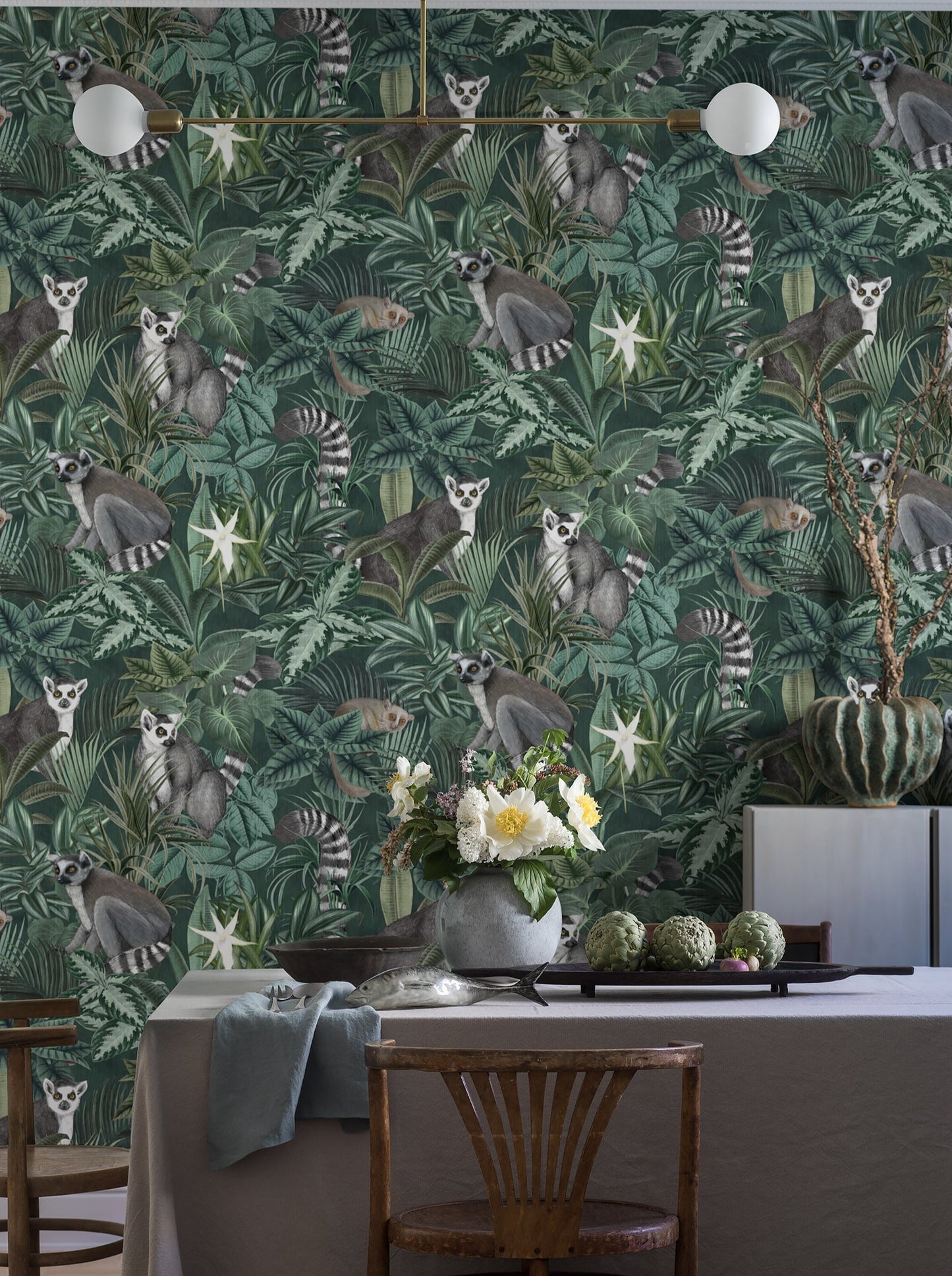 Colored in a luscious dark green color scheme, our Madagascar wallpaper adds a soothing feel to rooms.