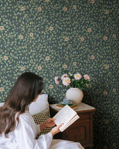  The Castle Rose wallpaper pattern is named after our Swedish royal family's summer residence, Solliden on Öland. 