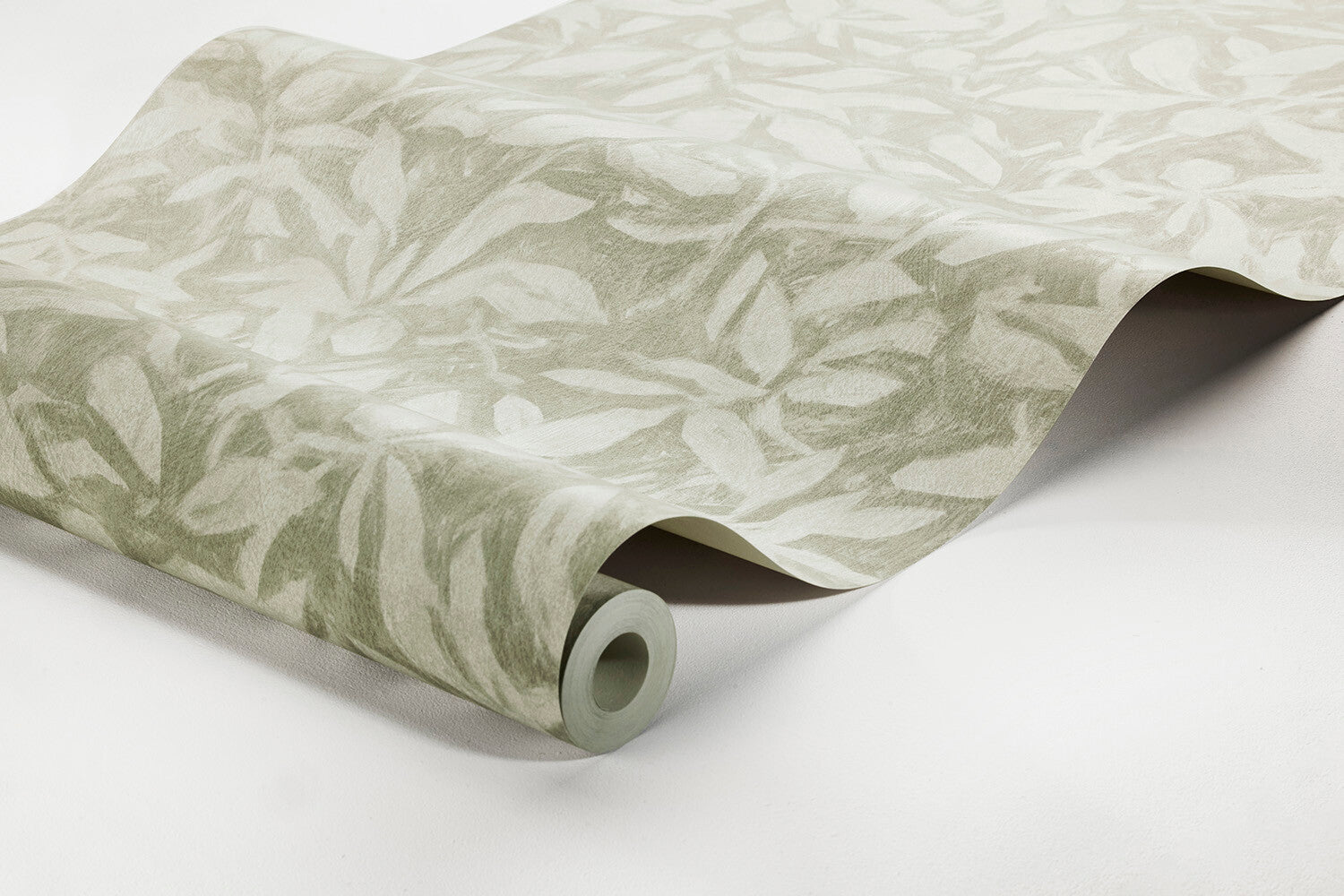  Colored in light green shades, our Skogsparken wallpaper is contemporary, poetic and calm. 